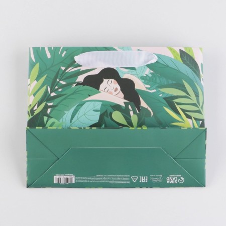 Gift package laminated, packaging, “moment” 22 x 17.5 x 8 cm-3
