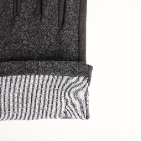 Gloves are female, dimensionless, without insulation, black color-4