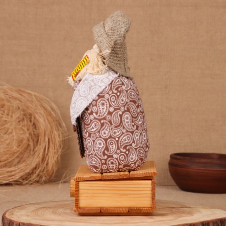 Brownie "Afanasy with Lukoshka", on a chest, 28x15x12 cm-1