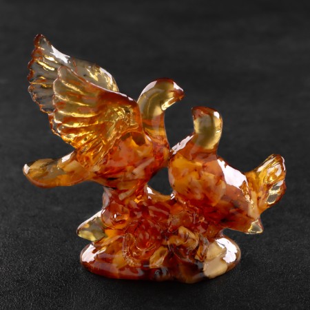 Souvenir "pigeons", large, amber