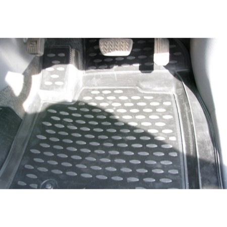 Rugs in the Toyota IPSUM ACM 21W JDM, 05/2001–05/2007, 3 rows, P.R. (polyurethane)