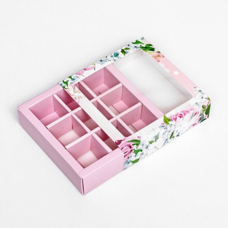 Box for 9 sweets with a shell, "flowers" 13.8 x 13.8 x 3.8-3
