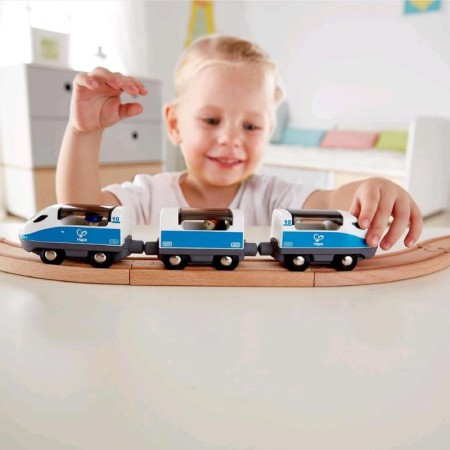 Long -distance train-1