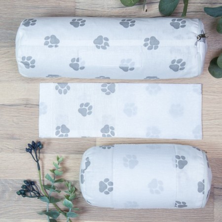 Nature Anatomy Positioning, Gray Paw Print-1