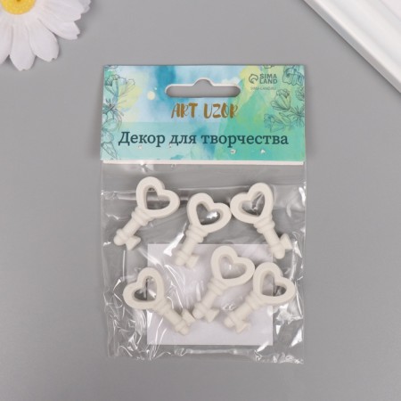 Decor for creativity Polystone "Key with heart" White set 6 pcs 2x3 cm-3