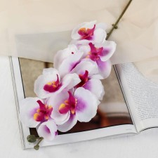 Artificial flowers 