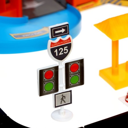Parking Racing, with an elevator, 4 cars, 3 levels-8