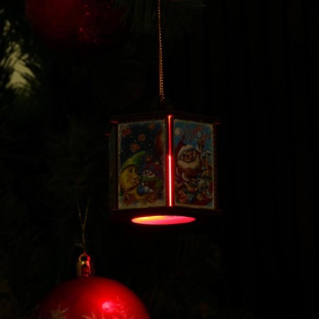 Toy on the tree "flashlight", with backlight, 7x5.5x6.2 cm-1