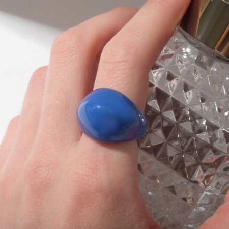 Ring "Joy" voluminous, the color is blue, size 16.5-1