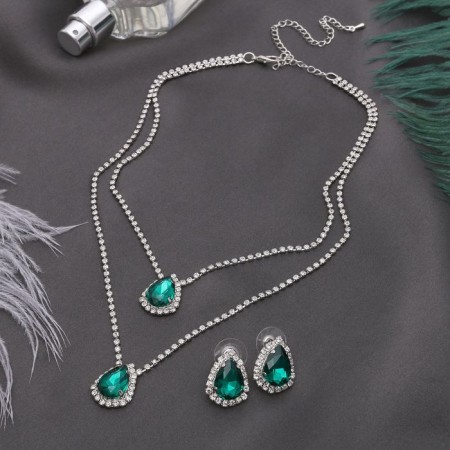 Set 2 objects: earrings, “jacqueline” necklace duet, drop, white and emergency color in silver, 45cm-1