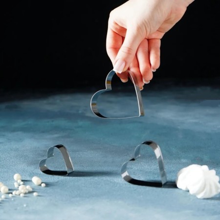 A set of forms for cutting the cookies of the share “heart, asterisk”, 6 objects, 7 × 13 × 1.5 cm, silver color-2