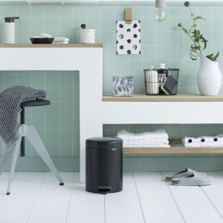 Brabantia Newcon bucket, plastic inner bucket, with a pedal, black matte color, 5 liters-5
