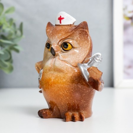 Souvenir Polystone Lac "Filin - Medical Worker" 10.2x5.7x9.7 cm-3