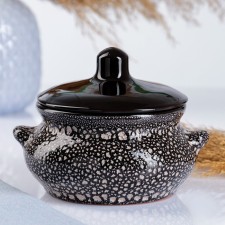 Ceramic pot for baking 