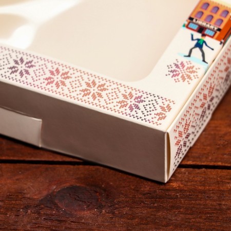 Self -charged box "Happy Winter", 16 x 16 x 3 cm-3
