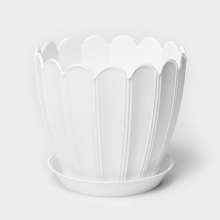 Pot for flowers with a chrysanthemum pallet, 0.6 l, d = 11 cm, h = 9.5 cm, white color