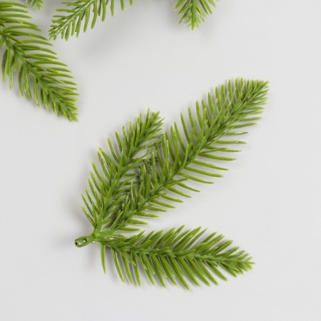 Decor for creativity "Triple fir branch" light green 15.5 cm