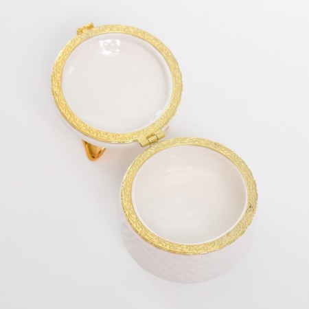 Coramics Casmika "Golden butterfly. Book" White 7x7x7 cm-3