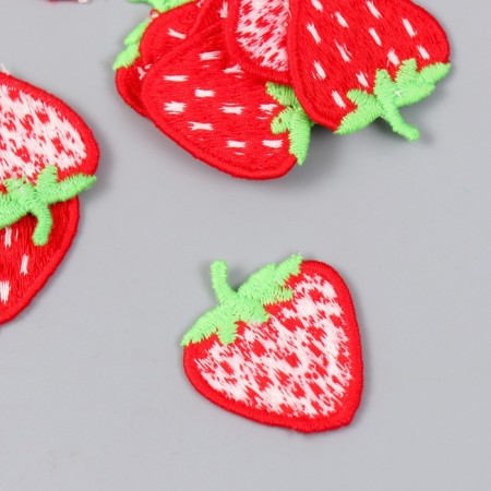 Decor for creativity Textile Embroidery "Strawberry" 3.3x3.5 cm-1