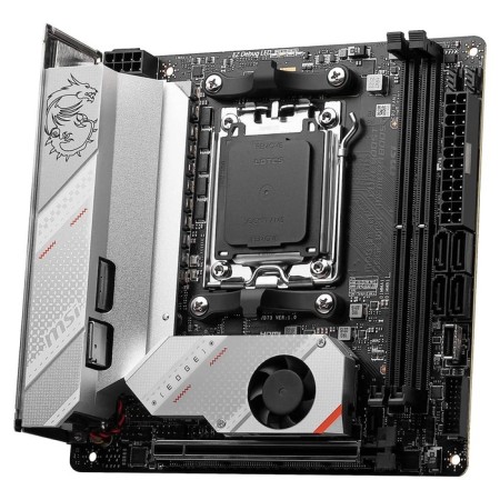 MSI MSI MSI B650i Edge WiFi Socketam5 AMD B650 2XDDR5 Mini -itx AC`97 8ch (7.1) 107040-1