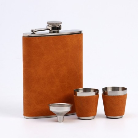 Gift set "Michael" 4 in 1: Flake 240 ml, funnel, 2 glasses, brown, 15 x 17 cm-1