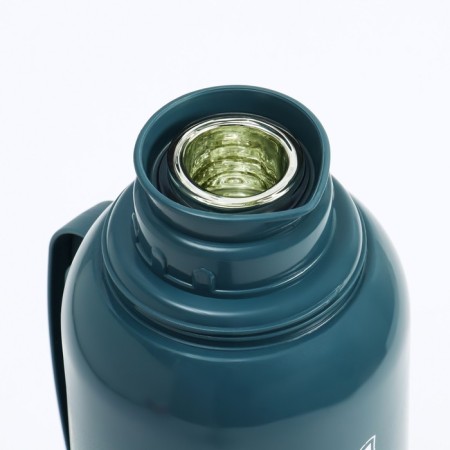 Thermos 2 l, with a glass flask, retains heat 24 hours, mix-3