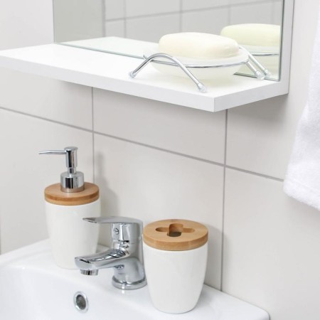 The soap dish on the legs-2