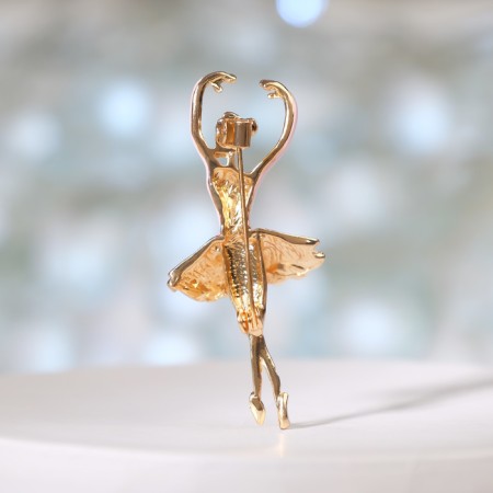 Brooch "Ballerina", pink color in gold-1