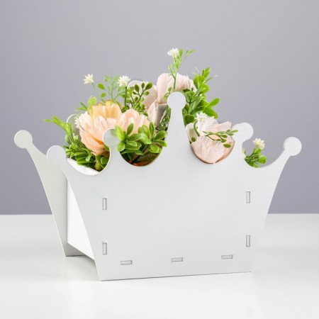 Kashpo wooden "Crown" 16.4x23.4x13 cm