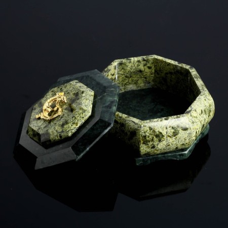Binogran casket, 9.5x9.5x6.5 cm, coil-1