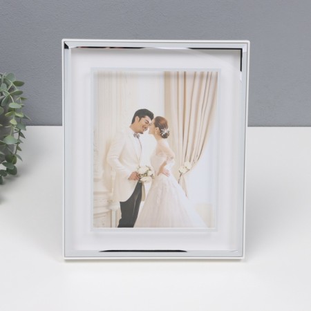 Photo frame plastic in 1 photo 20x25 cm "Laconic style" silver paper embossing 26x2x31 cm 1070502