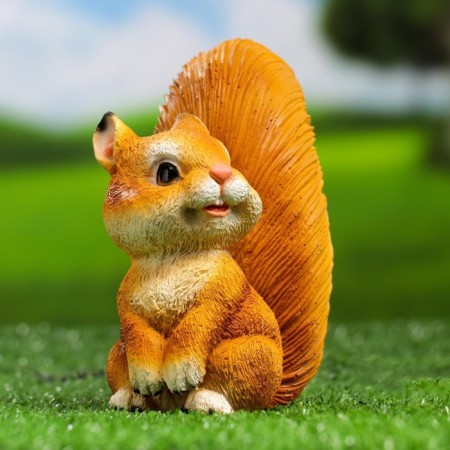 Garden figure "Squirrel Sonya" 13x8x14cm