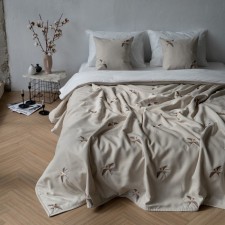 Set: a bedspread with pillowcases 