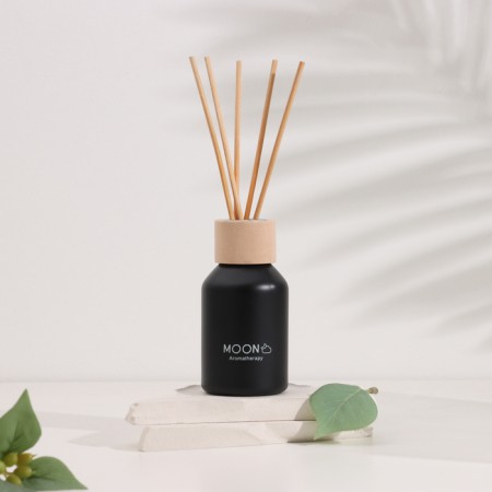 The aromatic diffuser "Moon", 100 ml, black gentleman-1