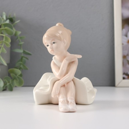 Souvenir ceramics "Young ballerina after rehearsal" 15x12.5x9.5 cm-1