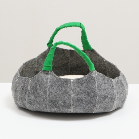 Lesse for animals from felt "Pumpkin" with a pillow-1