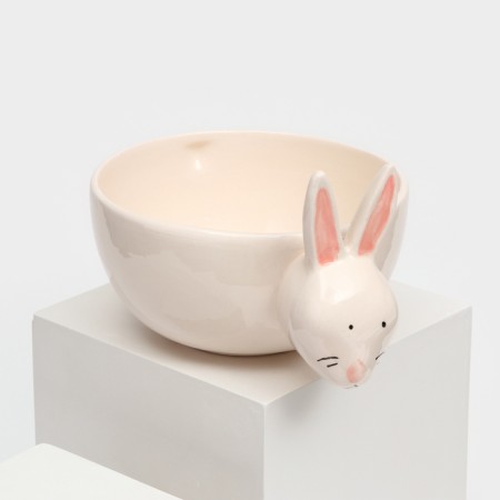 The plate is deep "bunny", white, ceramics, d = 18 cm, 1.6 l, Iran