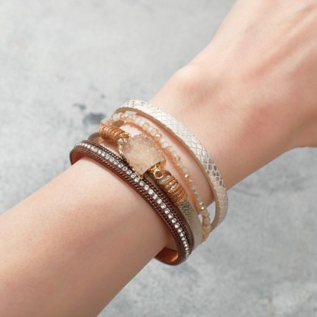 Bracelet "On the Magnet" Naichural, white-beige color in gold, 19.5 cm-1