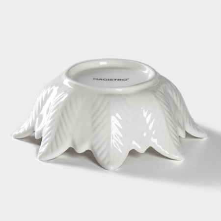 Porcelain salad Magistro "Blanche. Flower ", 200 ml, d = 13.5 cm, white color-3