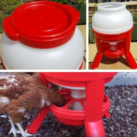 Bunker feeder for poultry at 21 kg, on legs, plastic-1