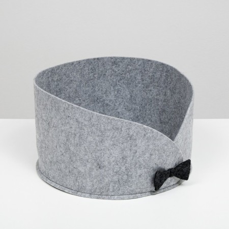 Lying "bow" for animals, felt, 38x38x22 cm