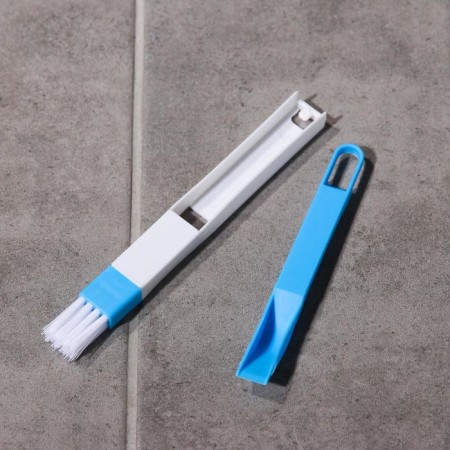 Brush-Chiste for cleaning windows and narrow openings of a share, with a scraper with a screensaver, color mix-4