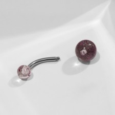 Piercing in the navel 