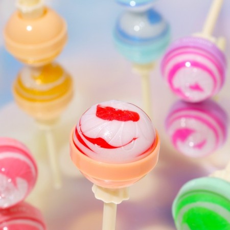 Bloss for the lips "Chupa-Chups", a mix of flowers and aromas-3