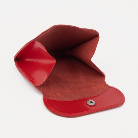 Monetnik on the button, the color is red-2