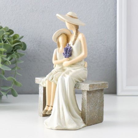Polystone souvenir "Mom with her daughter, with lavender sit on the bench" 12.5x9.5x17.5 cm-3