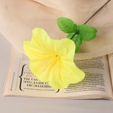 Artificial flowers 