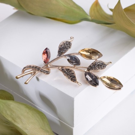 Brooch "Victor", colored in coffee gold-1