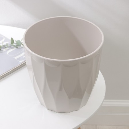Kashpo for flowers with an insert “flute”, 4.5 l, d = 20 cm, h = 20 cm, beige color-2
