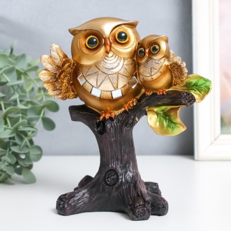 Polystone souvenir "Golden Eagle Eagle with a baby on a tree" on the chest sun 7.5x15x16 cm